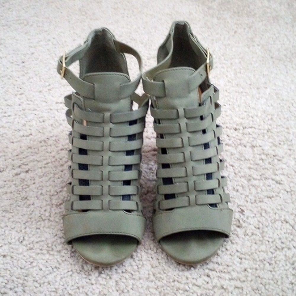 Olive Green Chunky Heels - Picture 2 of 4